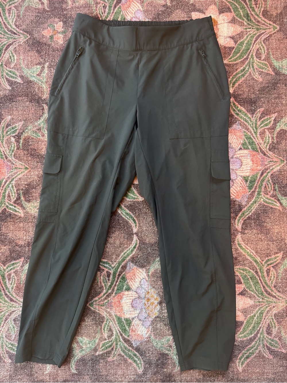Athleta Chelsea Cargo Pants Black Utility Ankle - 12